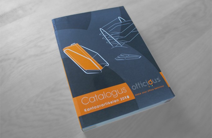 cover catalogus Officious